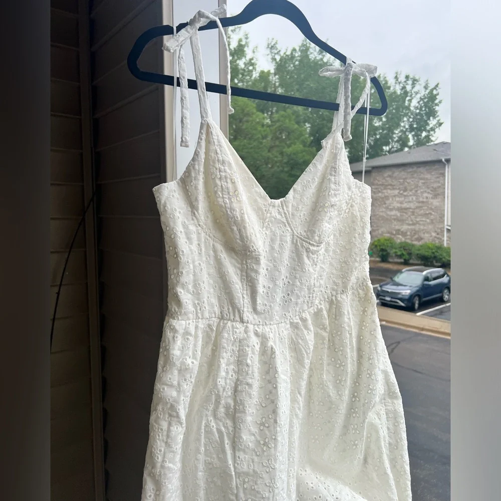 🆕SELF E Embroidered White Eyelet Tie-Strap Mini Dress Size L Cotton Summer - Picture 5 of 15